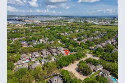 2203 Fairwater Park Drive, League City, TX 77573 - Photo 45