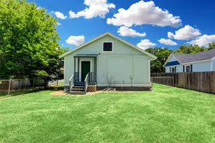 523 E Mulberry St, Angleton, TX 77515 - Photo 13