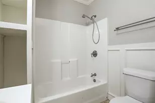523 E Mulberry St, Angleton, TX 77515 - Photo 9
