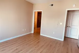 505 Jackson Hill St, Houston, TX 77007 - Photo 13