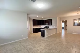 4019 Spurwing Ln, Baytown, TX 77521 - Photo 5