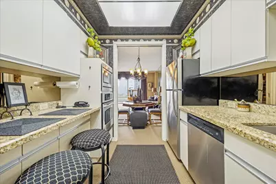 5100 San Felipe Street #74, Houston, TX 77056 - Photo 7