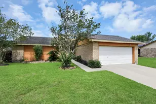 16338 Hunting Dog Ct, Houston, TX 77489 - Photo 1