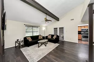 16338 Hunting Dog Ct, Houston, TX 77489 - Photo 3