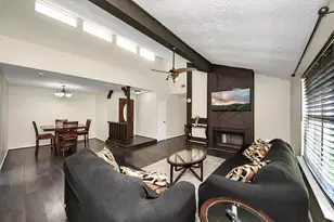 16338 Hunting Dog Ct, Houston, TX 77489 - Photo 5