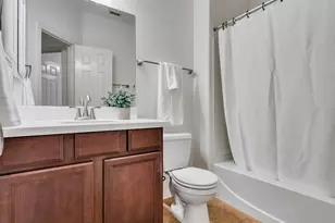 12916 Southern Valley Dr, Pearland, TX 77584 - Photo 17