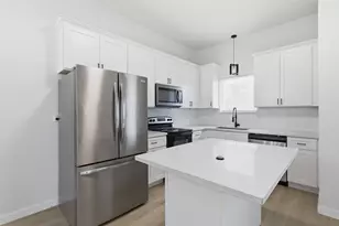 405 Clearwater St, Houston, TX 77029 - Photo 9