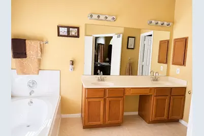 1810 Quiet Hollow Drive, Fresno, TX 77545 - Photo 13