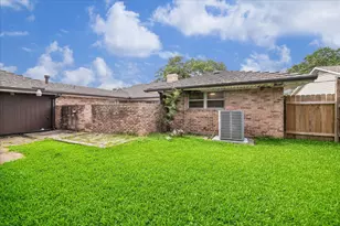 3715 Woodvalley Dr, Houston, TX 77025 - Photo 17