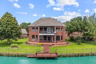 403 Brook Shore Ct, Sugar Land, TX 77478 - Photo 7