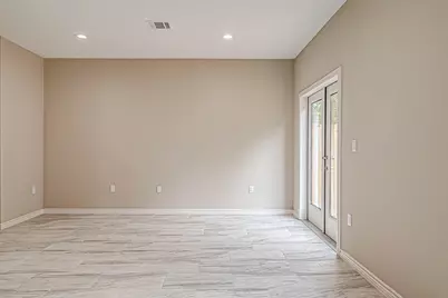 5530 Hirondel Street #B, Houston, TX 77033 - Photo 17