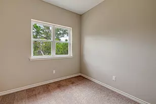 5530 Hirondel St, Houston, TX 77033 - Photo 25