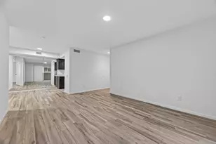 1880 White Oak Dr, Houston, TX 77009 - Photo 9