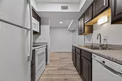 1880 White Oak Drive #143, Houston, TX 77009 - Photo 17