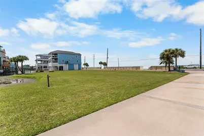 14 Blue Heron Circle, Jamaica Beach, TX 77554 - Photo 19