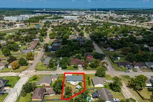 203 Hickory St, Lake Jackson, TX 77566 - Photo 37
