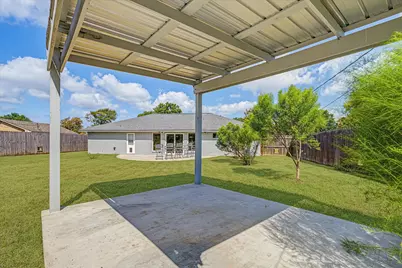 203 Hickory Street, Lake Jackson, TX 77566 - Photo 35