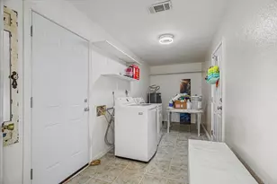 203 Hickory St, Lake Jackson, TX 77566 - Photo 27