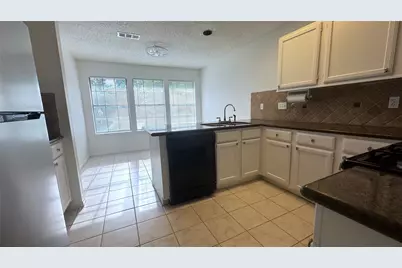 9826 Chiselhurst Drive, Houston, TX 77065 - Photo 11
