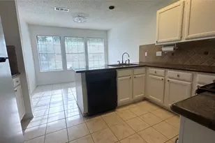 9826 Chiselhurst Dr, Houston, TX 77065 - Photo 11