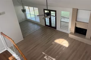 9826 Chiselhurst Dr, Houston, TX 77065 - Photo 3