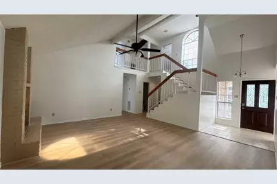 9826 Chiselhurst Drive, Houston, TX 77065 - Photo 7