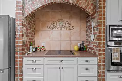 919 Huckleberry, Village Mills, TX 77663 - Photo 9