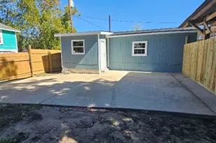 3126 Ohio St, Baytown, TX 77520 - Photo 9