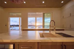 426 81st St, Galveston, TX 77554 - Photo 15