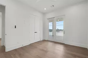 426 81st St, Galveston, TX 77554 - Photo 43