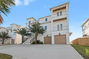 426 81st St, Galveston, TX 77554 - Photo 3