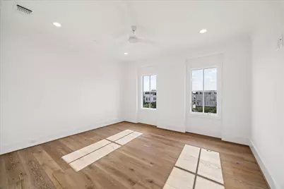 22 Crain Square Boulevard, Southside Place, TX 77025 - Photo 25