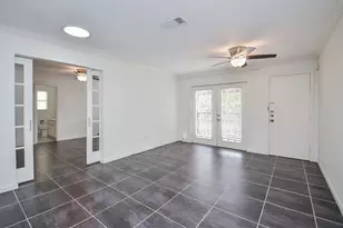854 Wax Myrtle Ln, Houston, TX 77079 - Photo 11