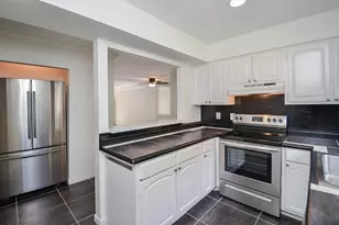 854 Wax Myrtle Ln, Houston, TX 77079 - Photo 19