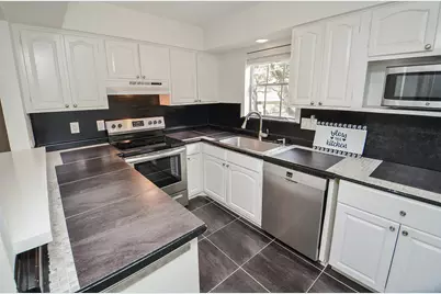 854 Wax Myrtle Lane #A, Houston, TX 77079 - Photo 17