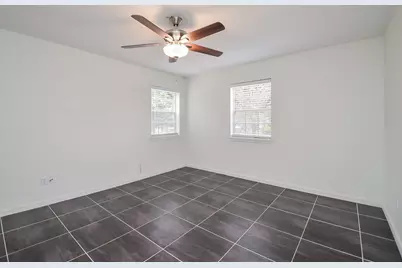 854 Wax Myrtle Lane #A, Houston, TX 77079 - Photo 27