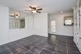 854 Wax Myrtle Ln, Houston, TX 77079 - Photo 9