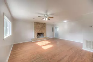 1606 E Taylor Lake Cir, Livingston, TX 77351 - Photo 3