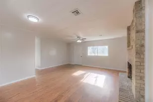 1606 E Taylor Lake Cir, Livingston, TX 77351 - Photo 5