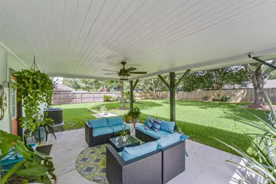 905 Essex Drive, Friendswood, TX 77546 - Photo 39