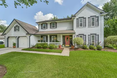 905 Essex Drive, Friendswood, TX 77546 - Photo 1