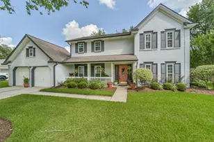 905 Essex Dr, Friendswood, TX 77546 - Photo 1