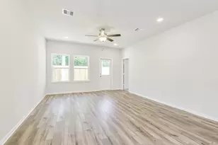 2037 Caney Crk Ct, Conroe, TX 77301 - Photo 11