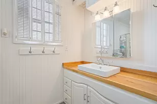 1247 Bay St, Crystal Beach, TX 77650 - Photo 31