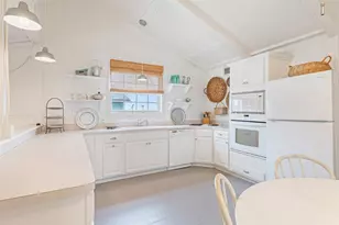1247 Bay St, Crystal Beach, TX 77650 - Photo 23
