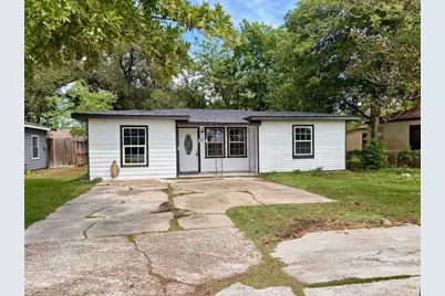 317 San Jacinto Street, La Porte, TX 77571 - Photo 1