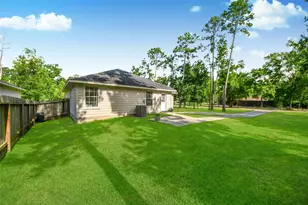 10920 Fairview Dr, Conroe, TX 77385 - Photo 13