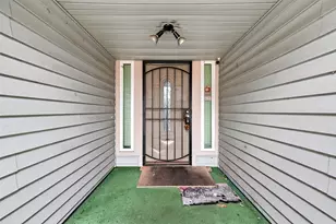 15910 Mission Village Dr, Houston, TX 77083 - Photo 5