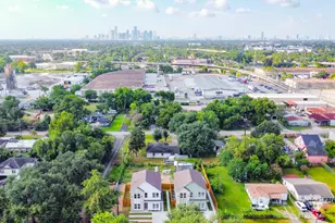 164 Wallace St, Houston, TX 77022 - Photo 3