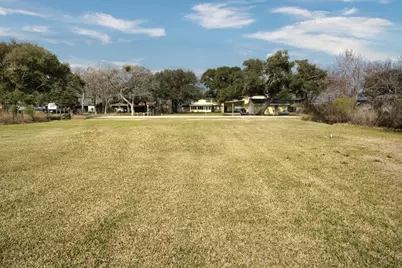 828 County Road 206, Sargent, TX 77414 - Photo 3